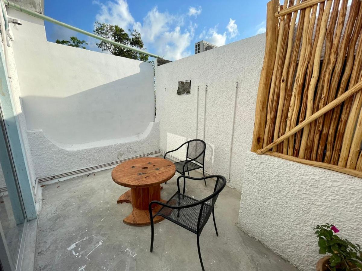 Mio Tulum Hotel Boutique Bagian luar foto A small balcony
