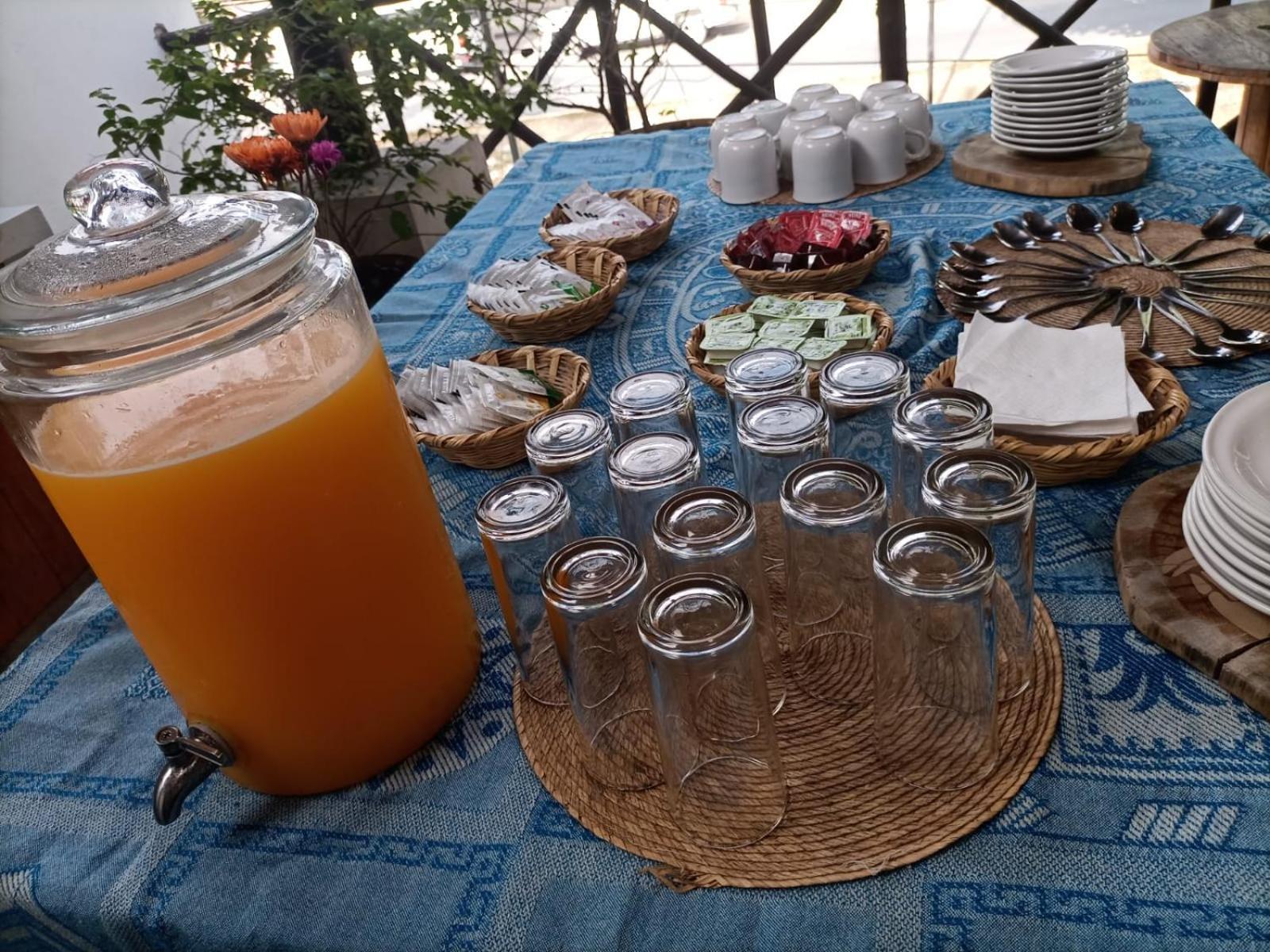 Mio Tulum Hotel Boutique Bagian luar foto A typical breakfast in Morocco