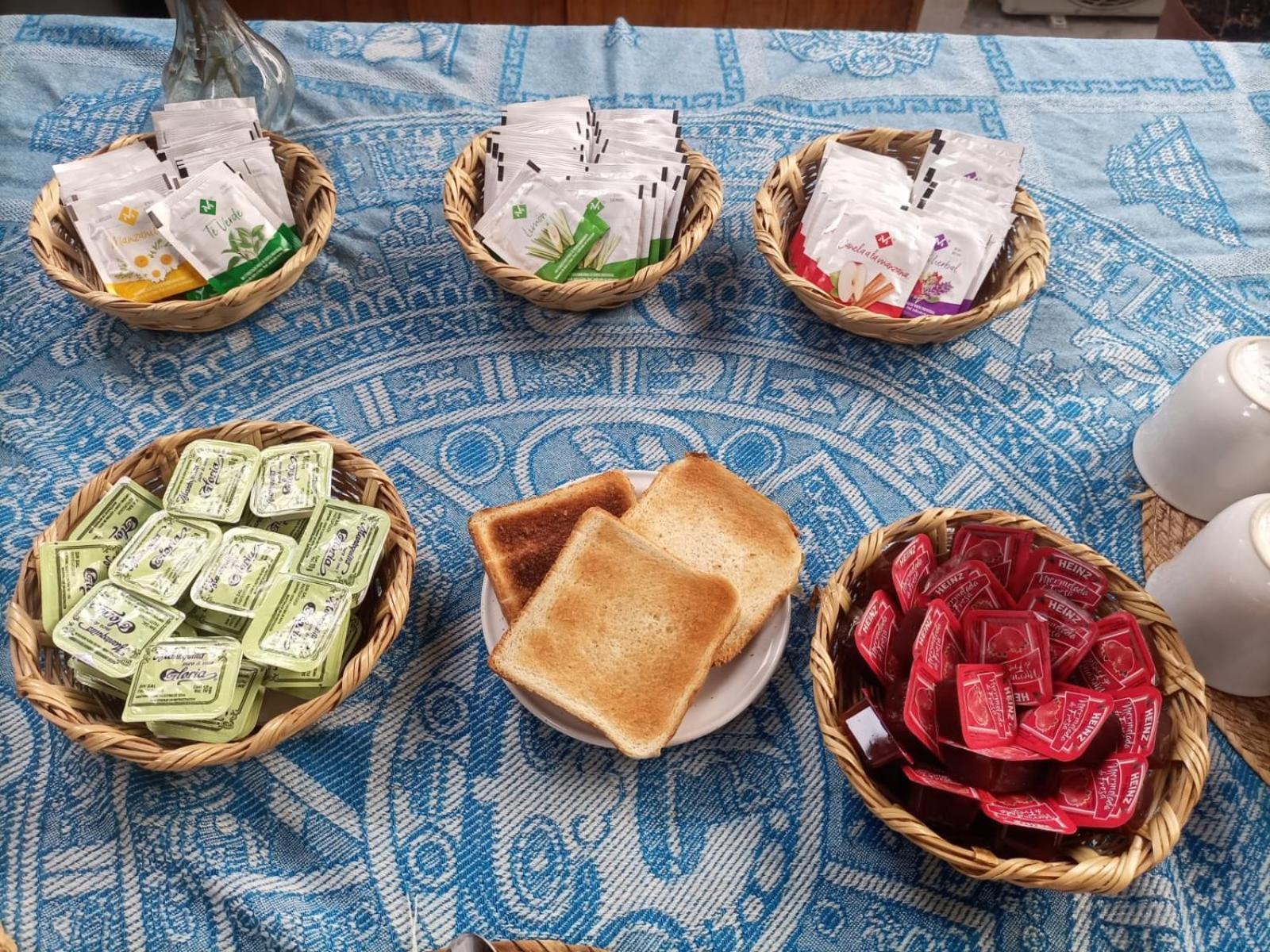 Mio Tulum Hotel Boutique Bagian luar foto A selection of jams and spreads